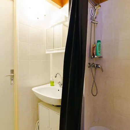 Apartment 4 Pers Avec Wifi, Animaux Admis, Parking Prive - Fr-1-409-142 *
